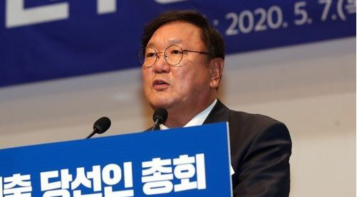 더불어민주당 새 원내대표로 선임된 김태년 국회의원(사진=연합뉴스)